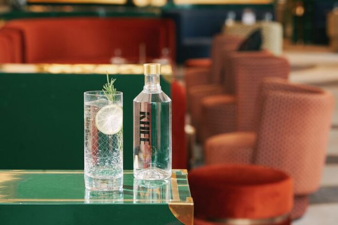 Khee Highball cocktail and bottle