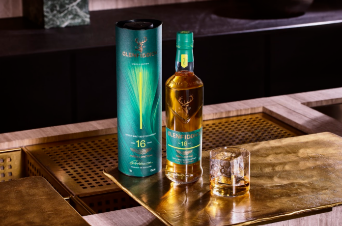 Glenfiddich & Aston Martin Formula One Team 16-Year-Old Limited-Edition Release No. 2